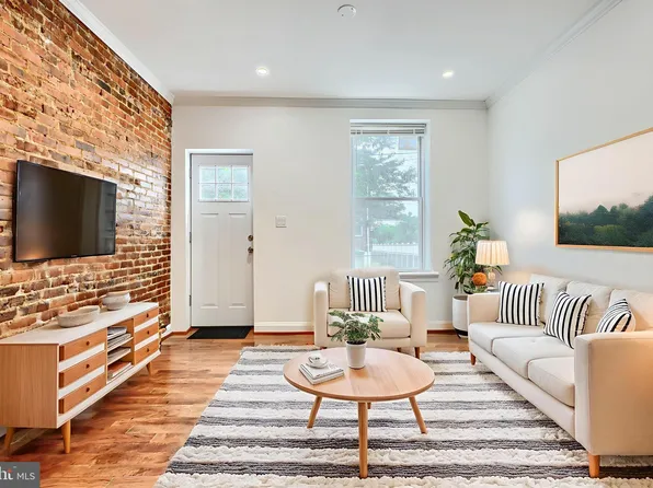 3053 Strickland St, Baltimore, MD 21223