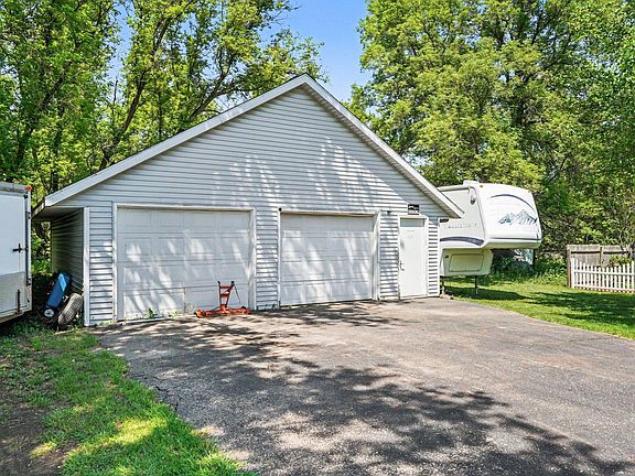 2nd image of 1721 Indian Lakes Rd NW