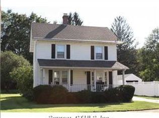 31 Waverly Ave, Portland, CT 06480