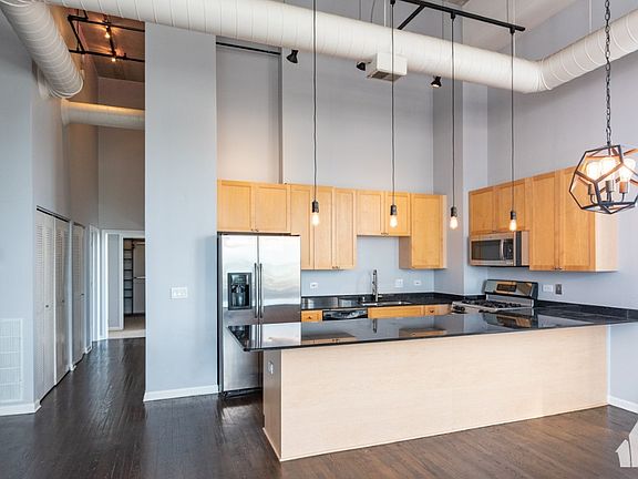 4th image of 1735 W Diversey Pkwy Floor 5