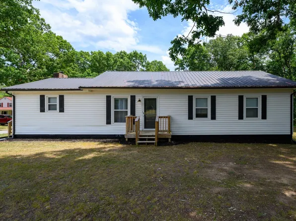 1020 Mohawk Rd, Long Island, VA 24569