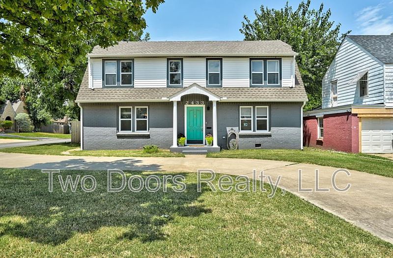 1st image of 2433 NW 18th St