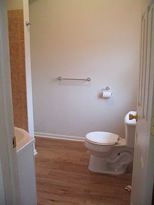 2nd Fl Bath