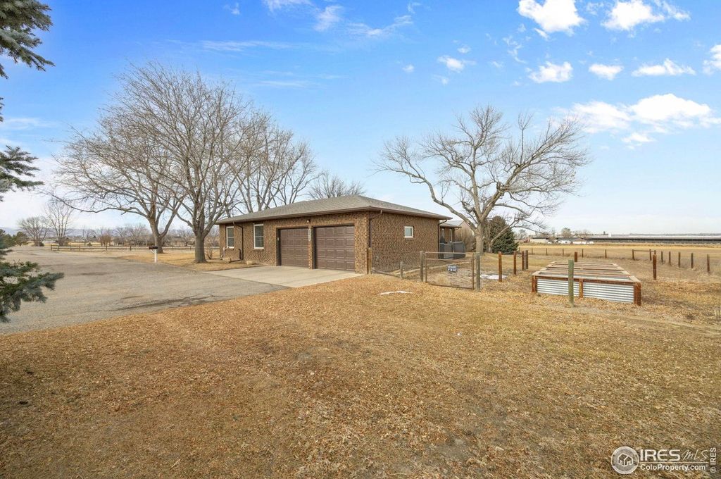 5215 E County Road 16
