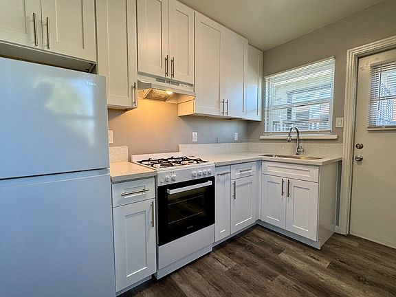 2nd image of 126 E 5th St