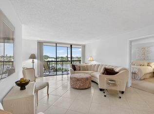 1554 Bridgewood Dr, Boca Raton, FL 33434