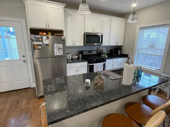 65 I St #3, South Boston, MA 02127