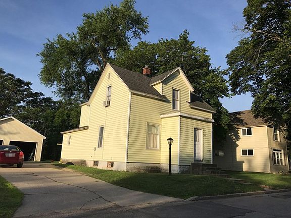2nd image of 422 E Rich Ave