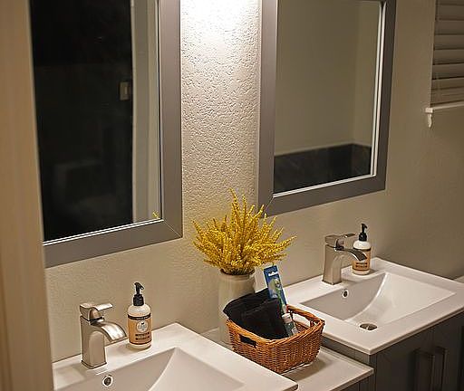 Master bath 