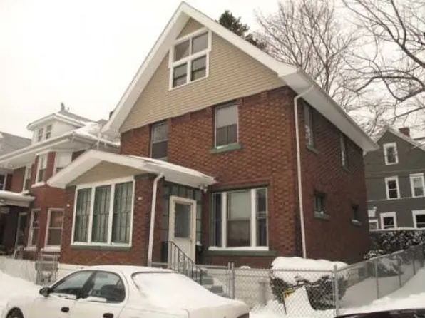 649 Downing Ct, Erie, PA 16502