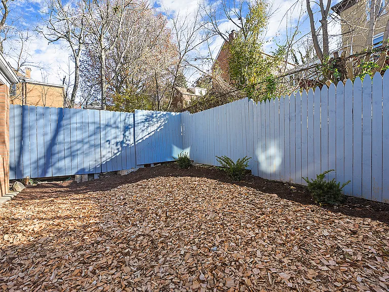 440 Ruxton St — Photo 32