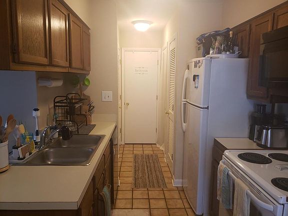 4th image of 505 63rd Ave N APT 11
