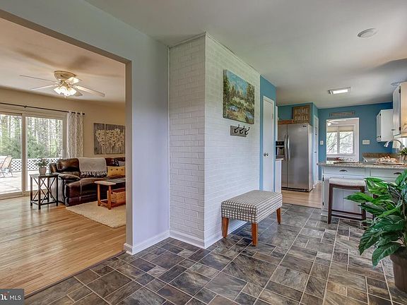 5th image of 7223 Burke Ln
