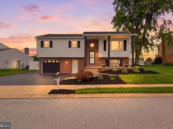 2477 N Gabrielle Ct, York, PA 17408