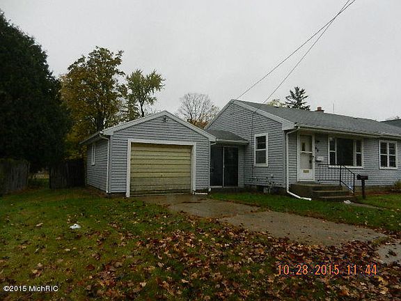 2nd image of 60 Taft St