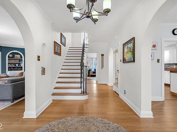 5th image of 4720 Graceland Ave