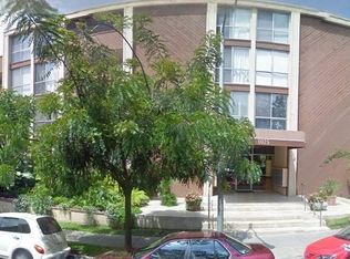 104 N Kings Rd, West Hollywood, CA 90048