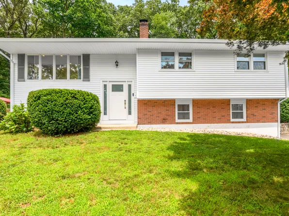 37 Cedar Lane, Beacon Falls, CT 06403