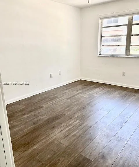 517 Menendez Ave #- — Photo 12