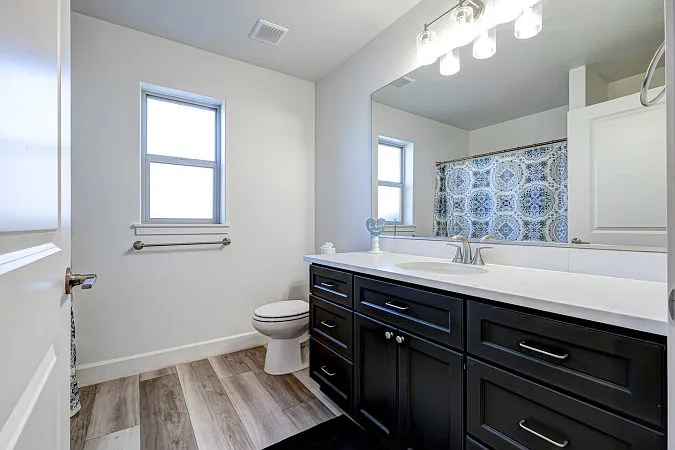 W 32nd Ave — Photo 22