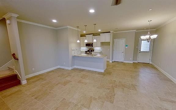 3rd image of 1221 Pebblebrook Ln