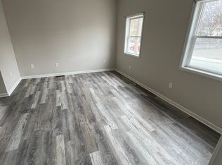 196 Main St #1, Cohoes, NY 12047