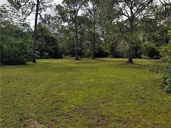 4th image of 8095 Hart Dr