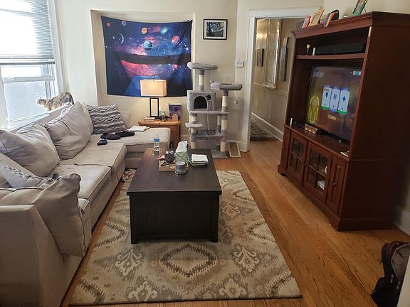 4th image of 3822 N Wayne Ave APT 1