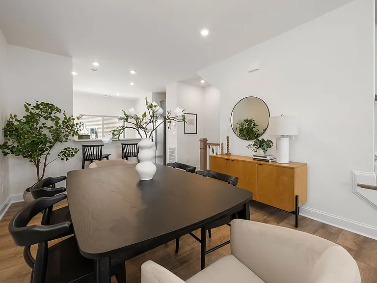 Abode at Greenway — Photo 27