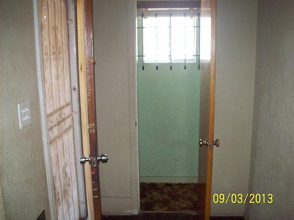 3rd image of 4614 E Iowa Ave
