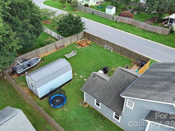 3rd image of 5000 Morning Dew Ln