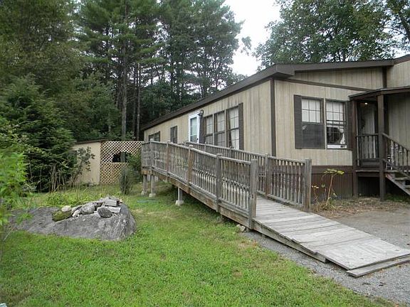 Handicap Ramp & Side Yard