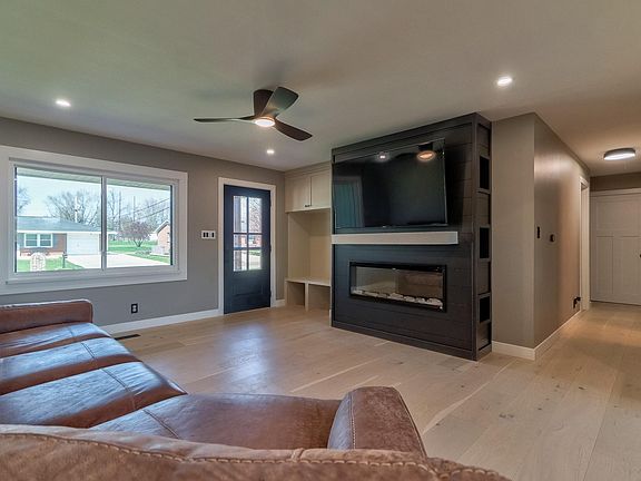 5th image of 2901 Eastbrooke Dr