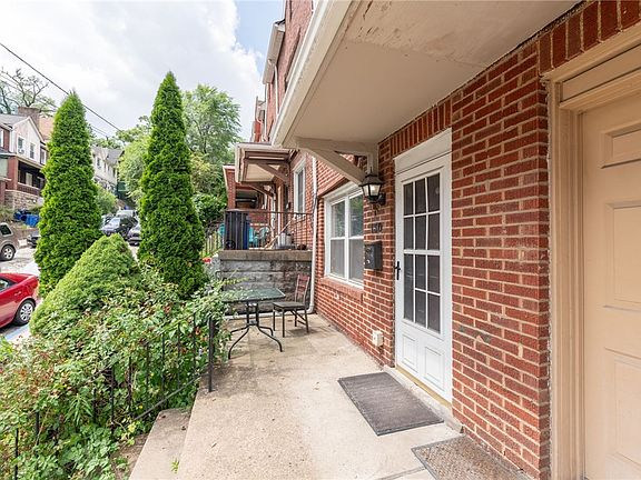 4th image of 130 Chesterfield Rd