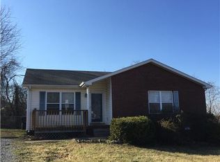 581 Somerset Ln, Clarksville, TN 37042