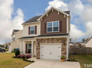 624 Hunters Ridge Dr, Fuquay Varina, NC 27526