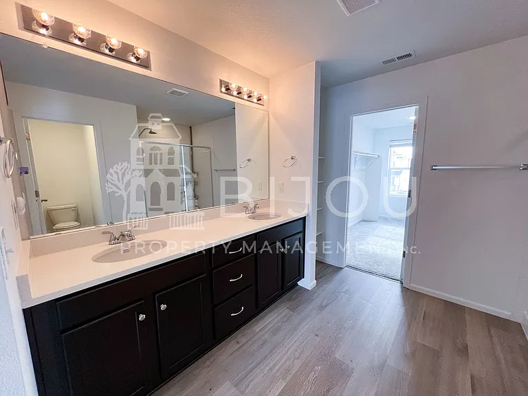 5250 Makalu Dr — Photo 5