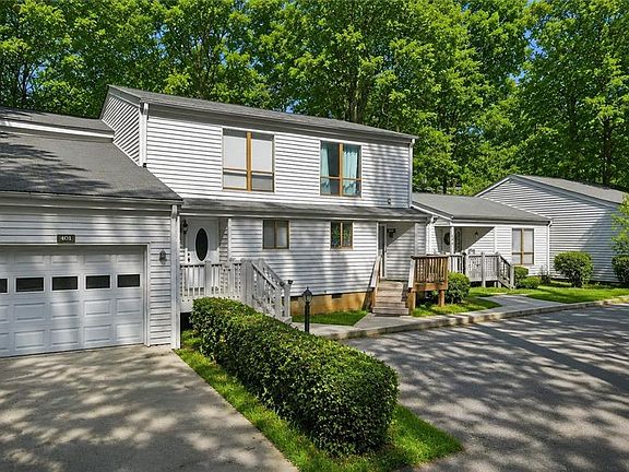 2nd image of 402 Willow Way