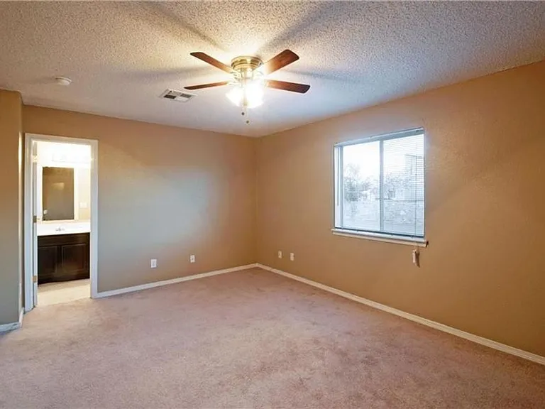 304 Jim Hofher Pl — Photo 12