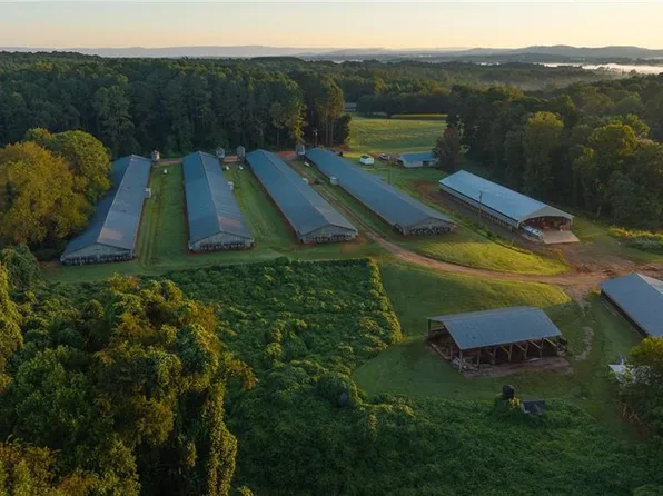 167 Buck Hollow Trl, Ararat, NC 27007