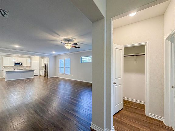 3rd image of 10209 Cap Rock Dr