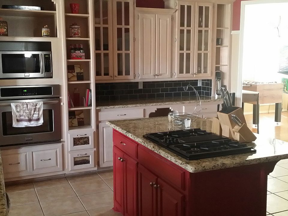 2nd image of 6812 Windridge Pl