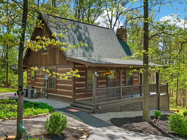 209 Sanctuary Ln, Nashville, IN 47448