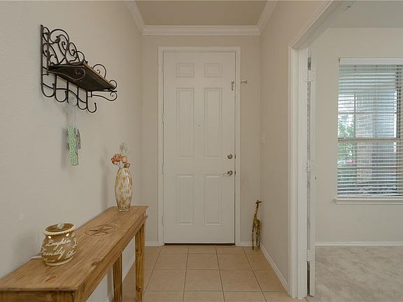 4th image of 1020 Hayden Ln