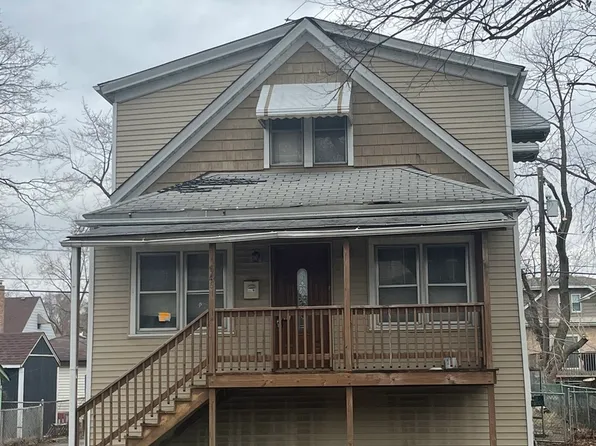 7846 White Ave, Lyons, IL 60534