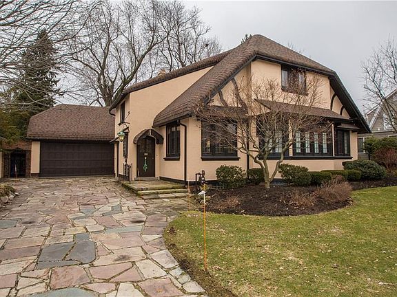 3rd image of 192 High Park Blvd