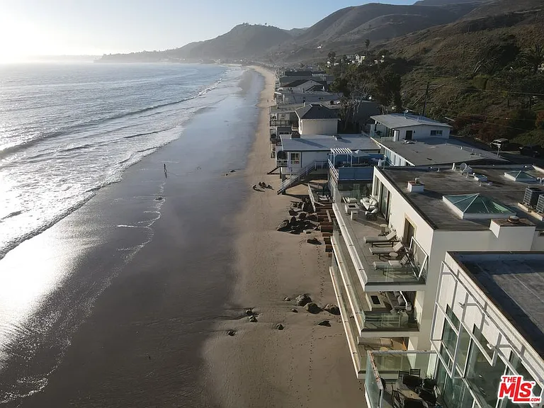 25302 Malibu Rd — Photo 31