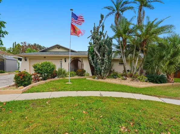 2370 Robyn Ct, Dunedin, FL 34698