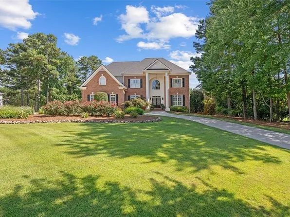 205 Turnberry Cir, Carrollton, GA 30116