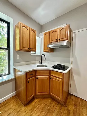 Rented by Waverly Realty Associates | media 4